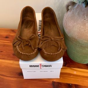 Minnetonka Women’s Moccasin size 8 shoes